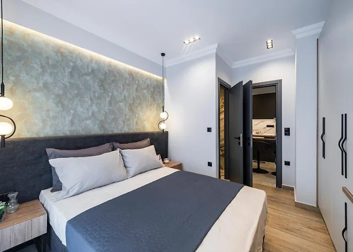Ares Penthouse * 테살로니키